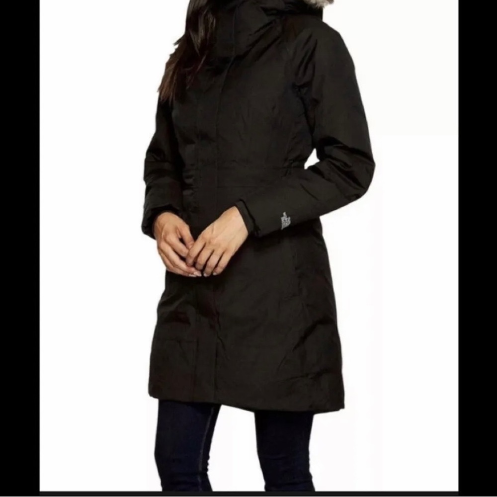The North Face Arctic Women's Black Hyvent Hooded Belted Parka Size Medium.